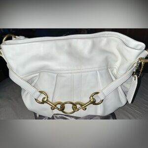 Coach NWOT Off-White Leather Shoulder Bag with Goldtone Hardware